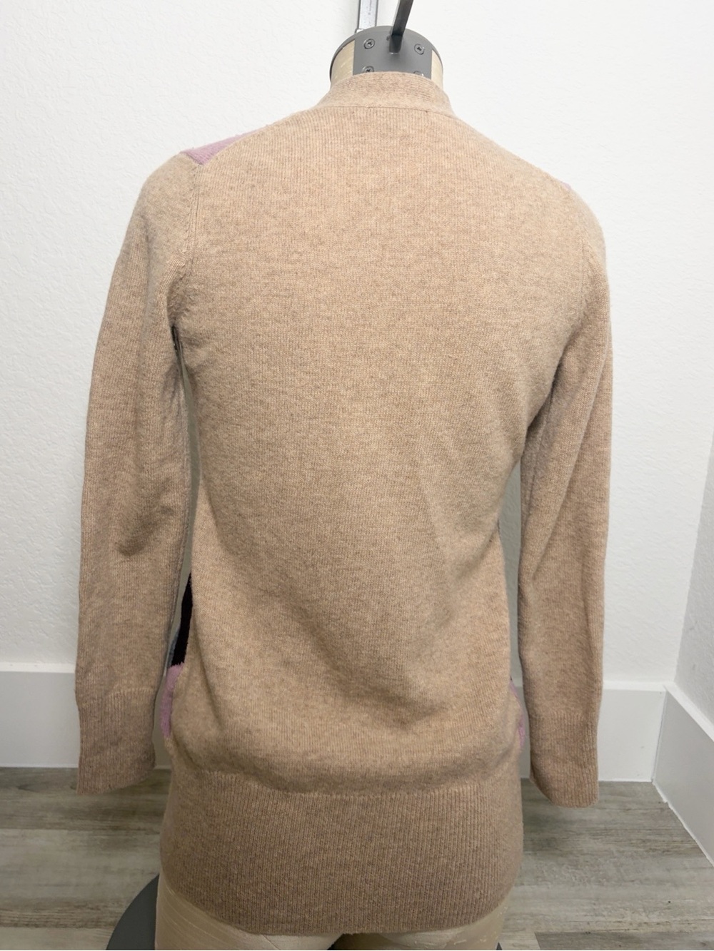 Brooks Brothers Argyle Button-Front 100% Lambswool Cardigan Sweater Tan XS - Picture 7 of 9